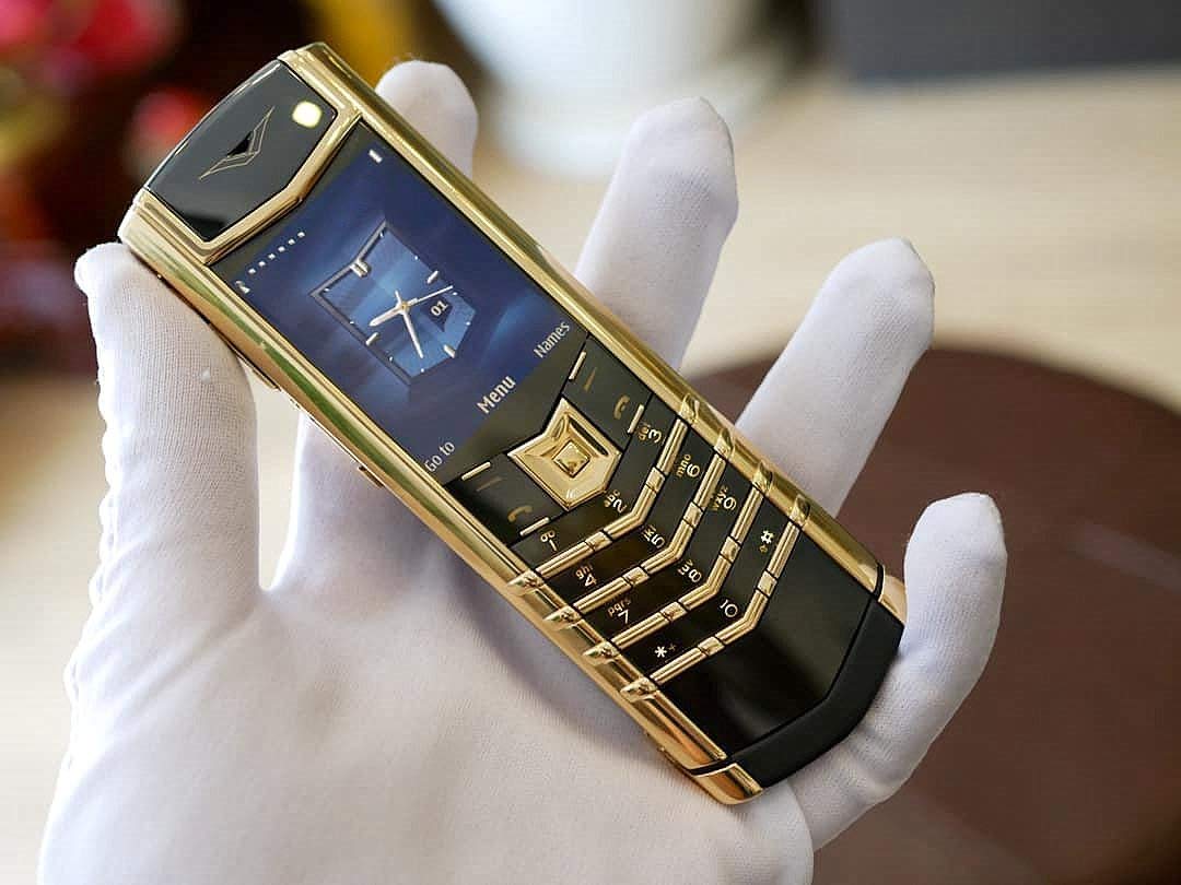 VERTU SIGNATURE S CLASSIC BLACK & GOLD KEYPAD MOBILE PHONE